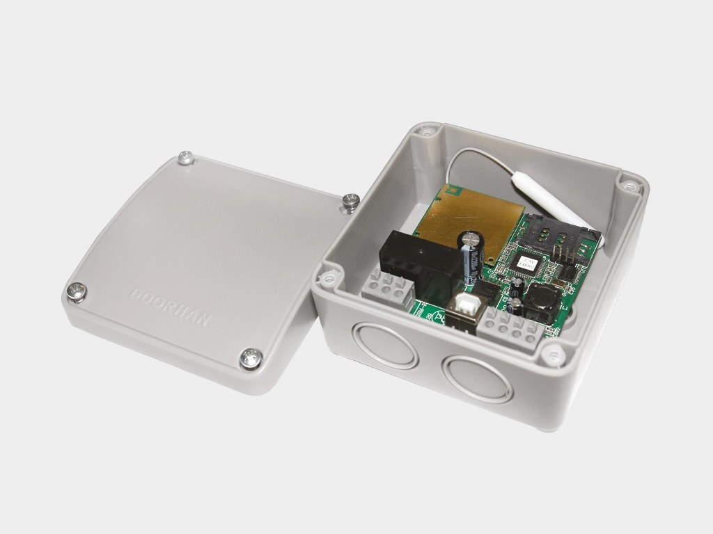 GSM-модуль для приема сигнала с мобильного телефонa и передачи управляющей команды для запуска электропривода.